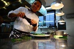 Lo chef Bruno Barbieri (foto Ansa)