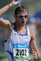 Alex Schwazer durante la 50 km di marcia alle Olimpiadi di Pechino del 2008, dove vinse la medaglia d'oro (Ansa).