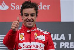 Alonso fa sognare i tifosi della Ferrari (foto Ansa).