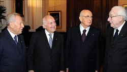 Foto di gruppo per presidenti della Repubblica: da sinistra, Ciampi, Scalfaro, Napolitano e Cossiga (Ansa).