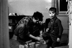 Bob Dylan con George Alper, figlio del fotografo Joe.