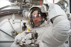 L'astronauta italiano Luca Parmitano in una tuta spaziale della Nasa (Esa).