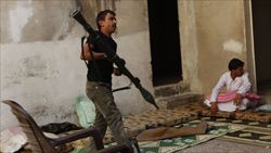 Insorti anti-Assad ad Aleppo (Reuters).